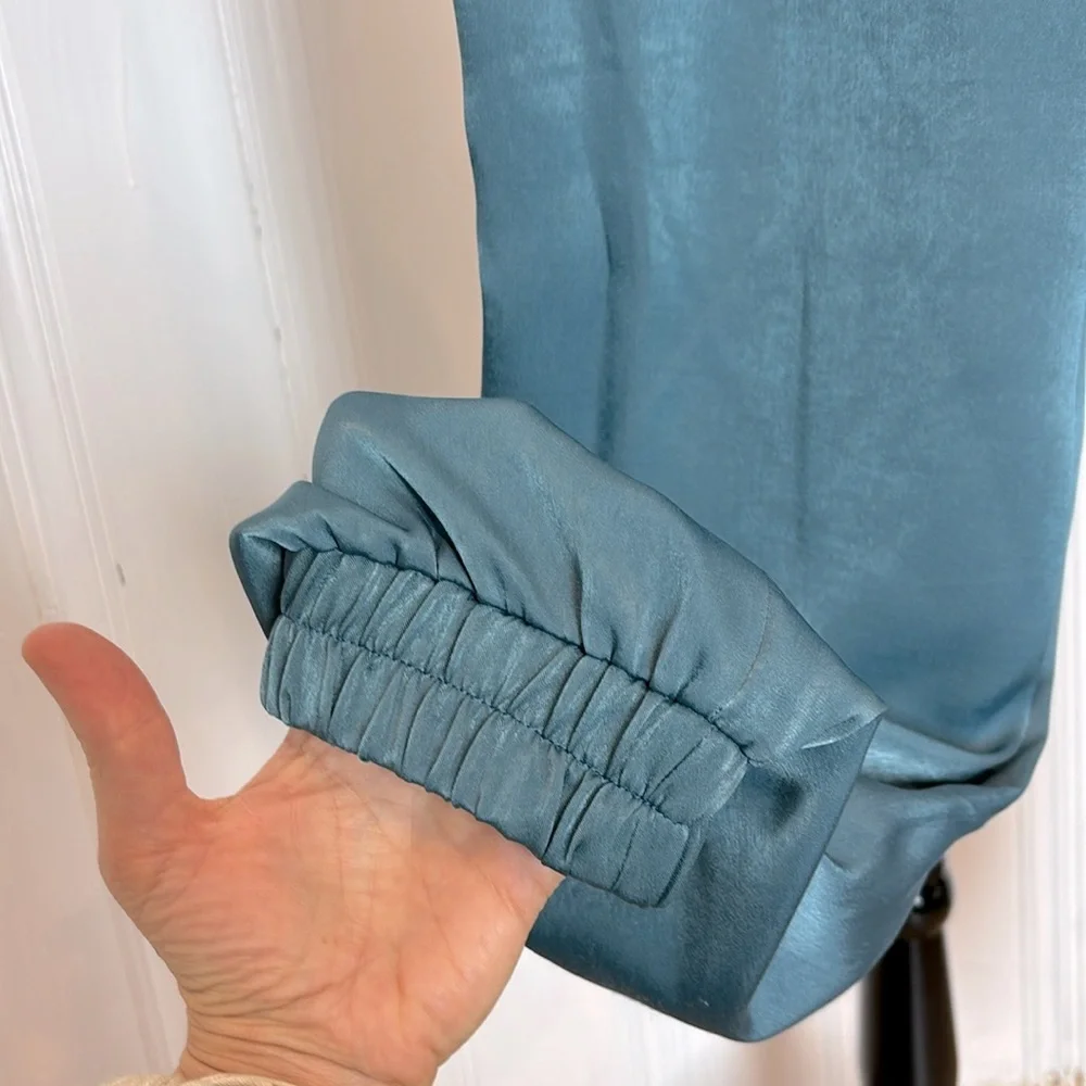 Beautiful ZARA satin blue Aladin pants - Picture 4 of 6